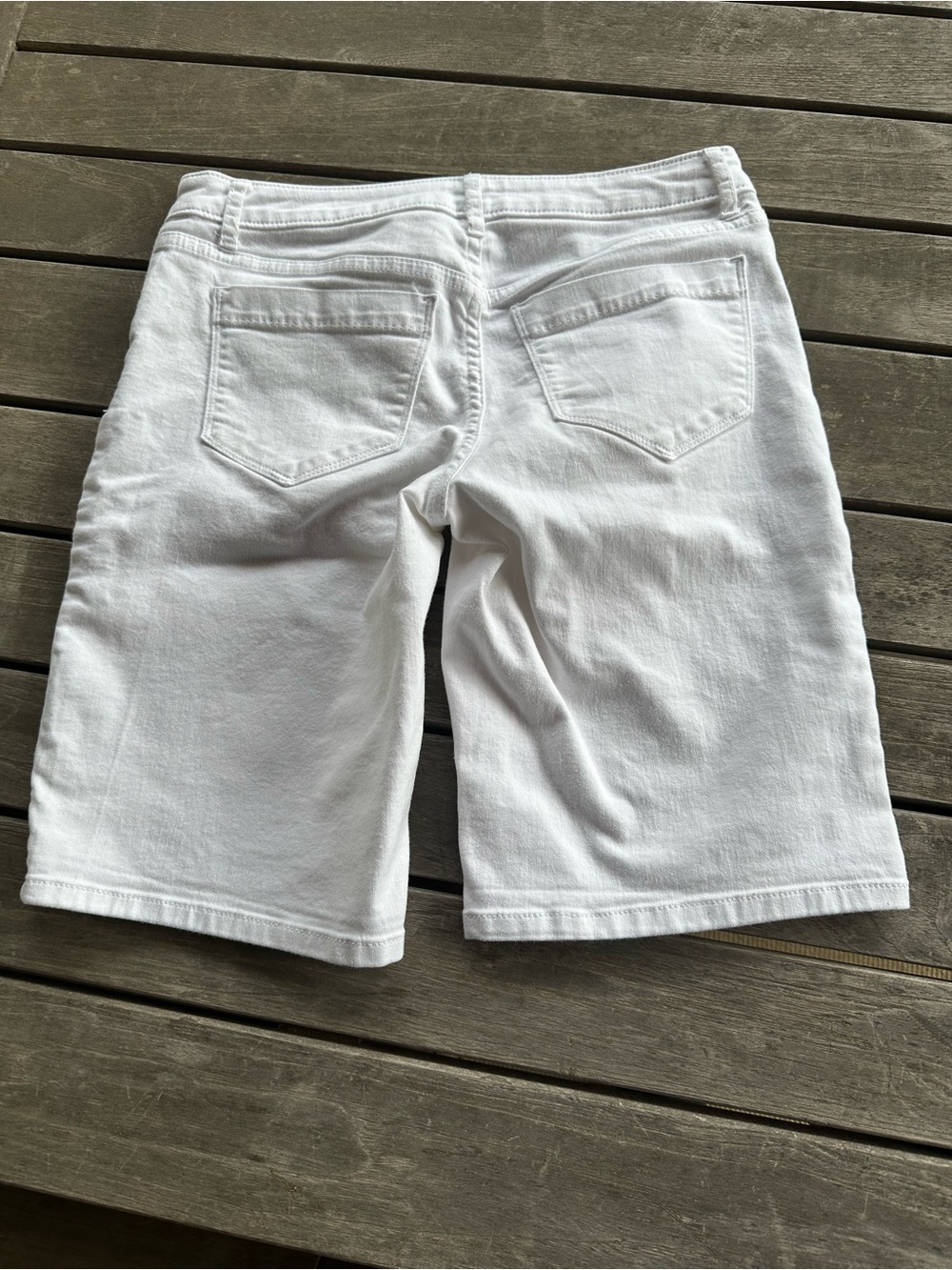 Vera Wang White Denim Bermuda Shorts - Picture 2 of 2